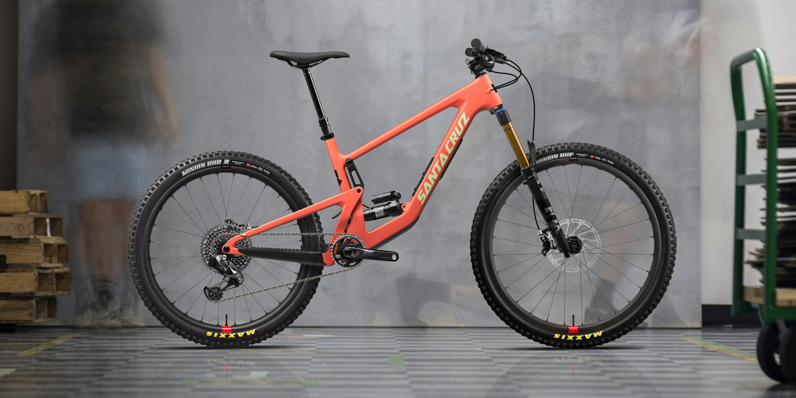 Santa Cruz Bicycles Bronson 4 MX - Full Suspension Carbon Mountain Bike