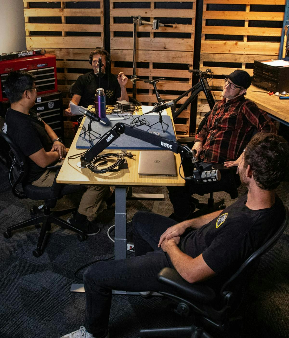 Garen Becker and other Santa Cruz Bicycles engineers sit down for a podcast about the V10 development