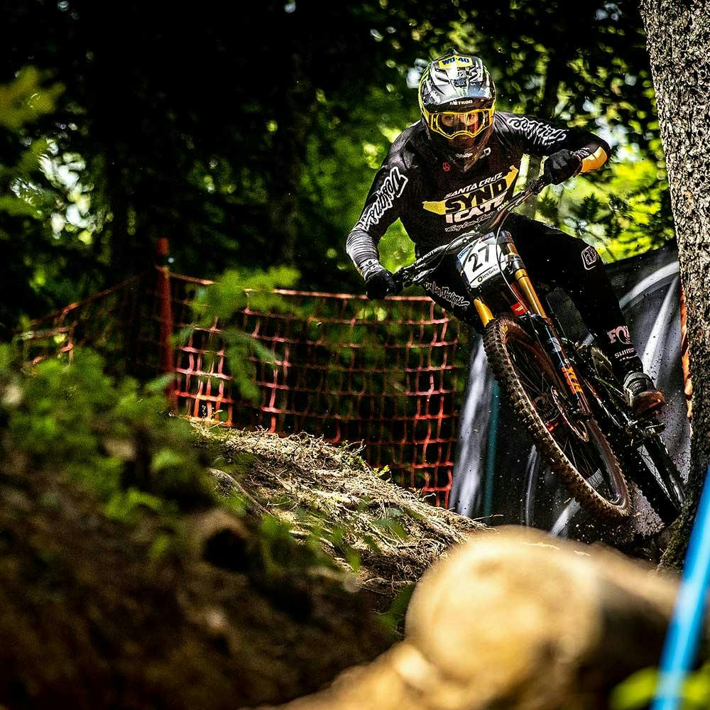 Racing the V10 on a World Cup DH track