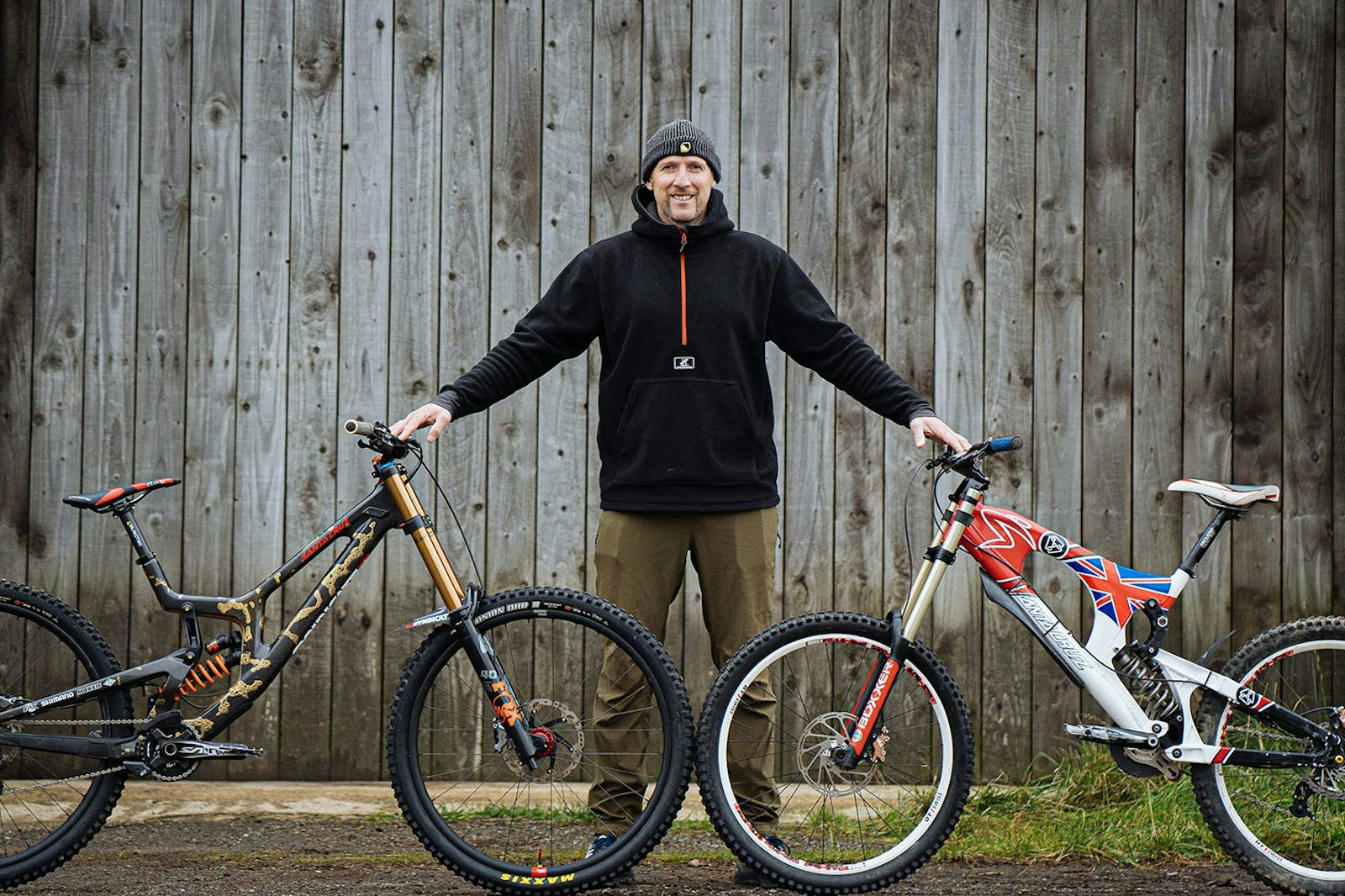 Steve Peat holding a 2021 V10 and a 2006 V10 - Old vs. New