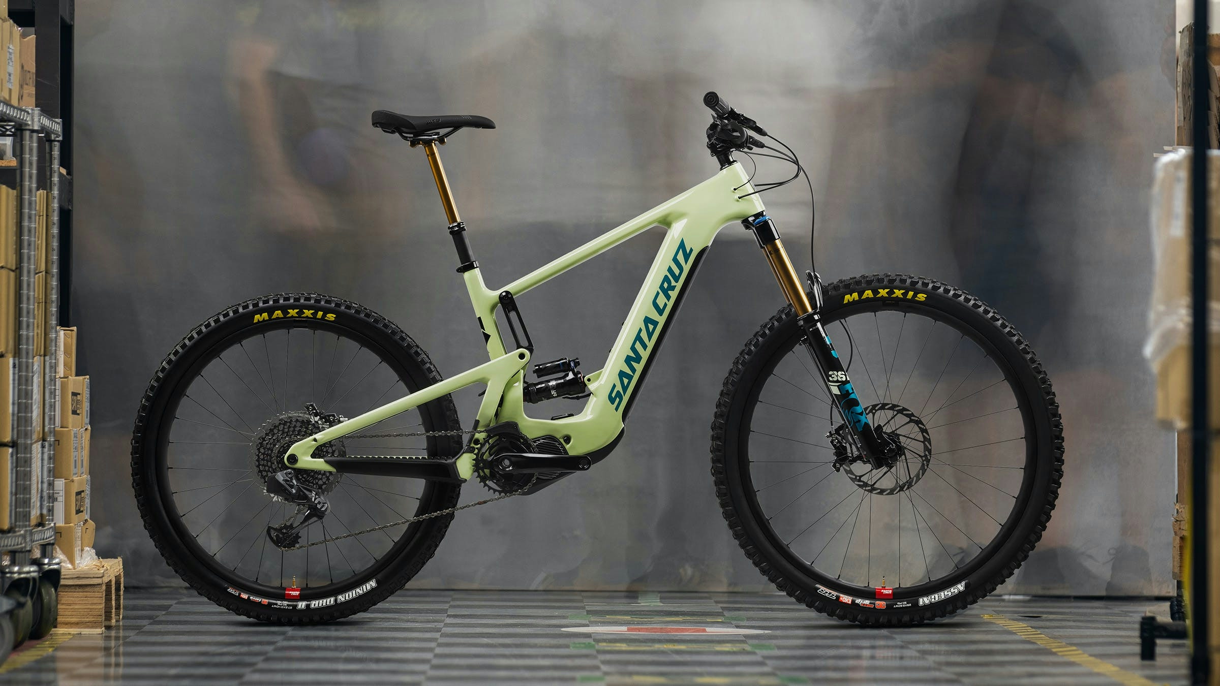 Santa Cruz Bicycles - Heckler 9 electric bicycle - X01 AXS RSV - Gloss Avocado