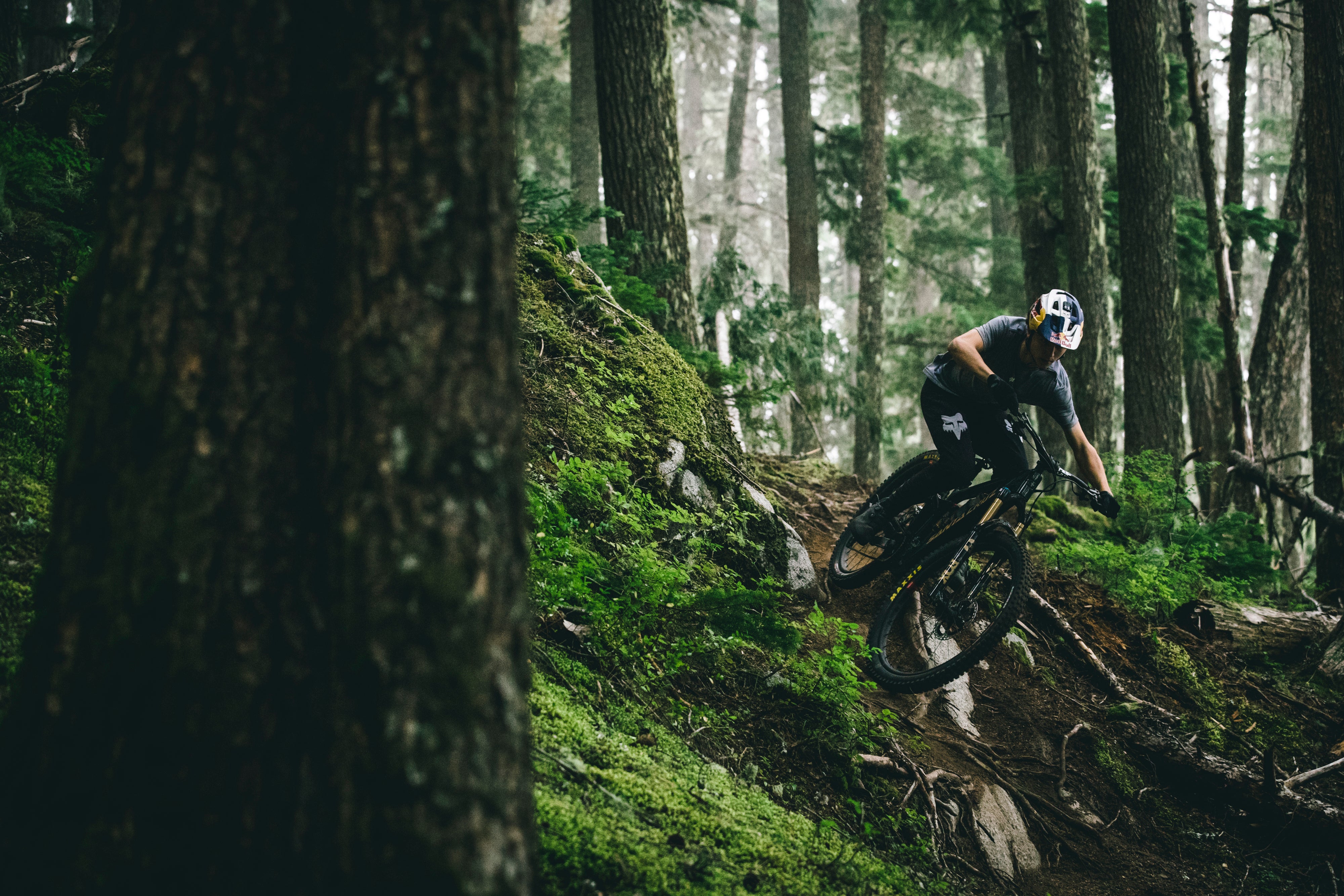 Vala XT Di2 Lite RSV Full Suspension Electric Mountain Bike banner 2