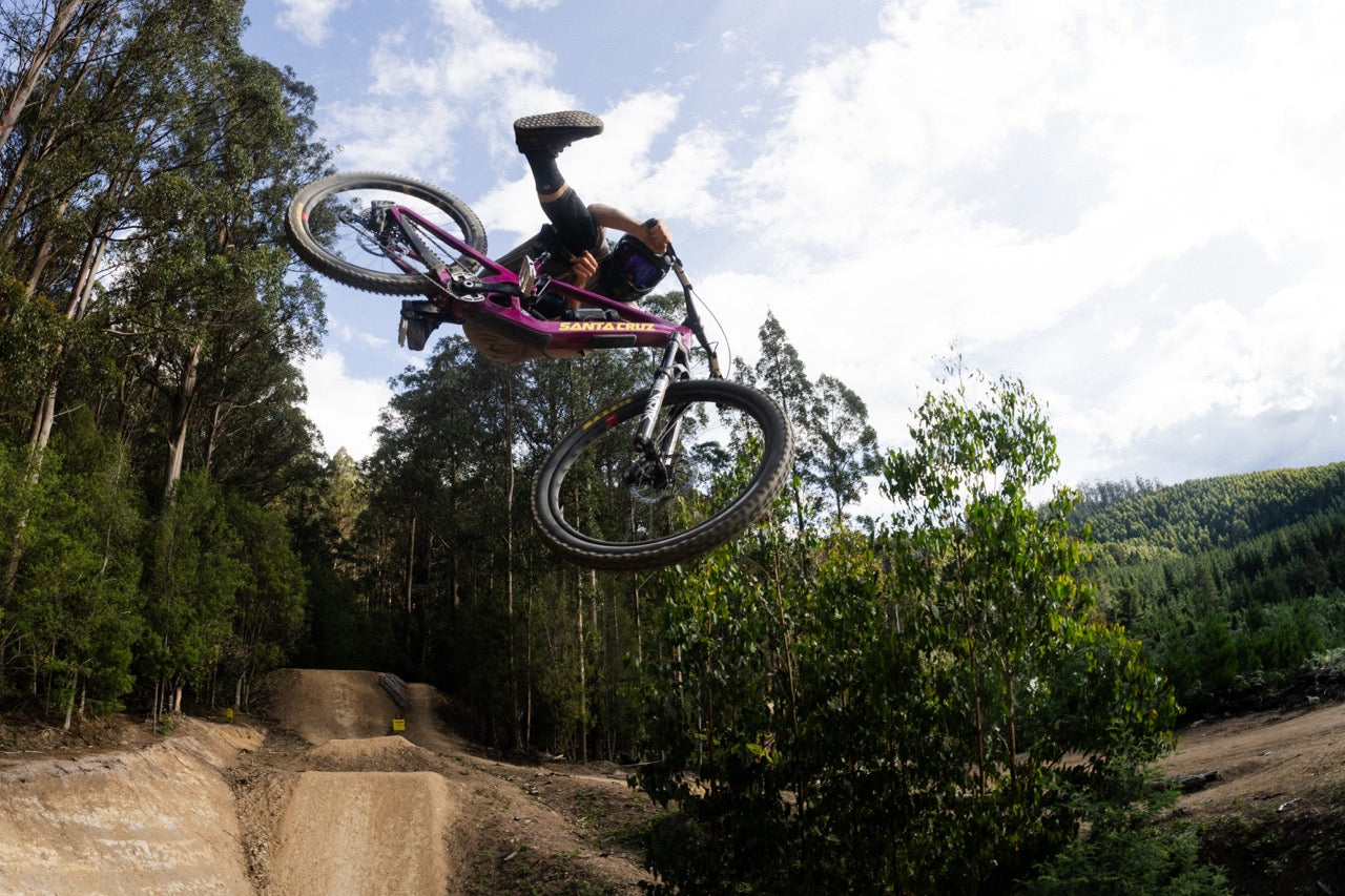 Bronson GX AXS Full Suspension Mountain Bike banner 2