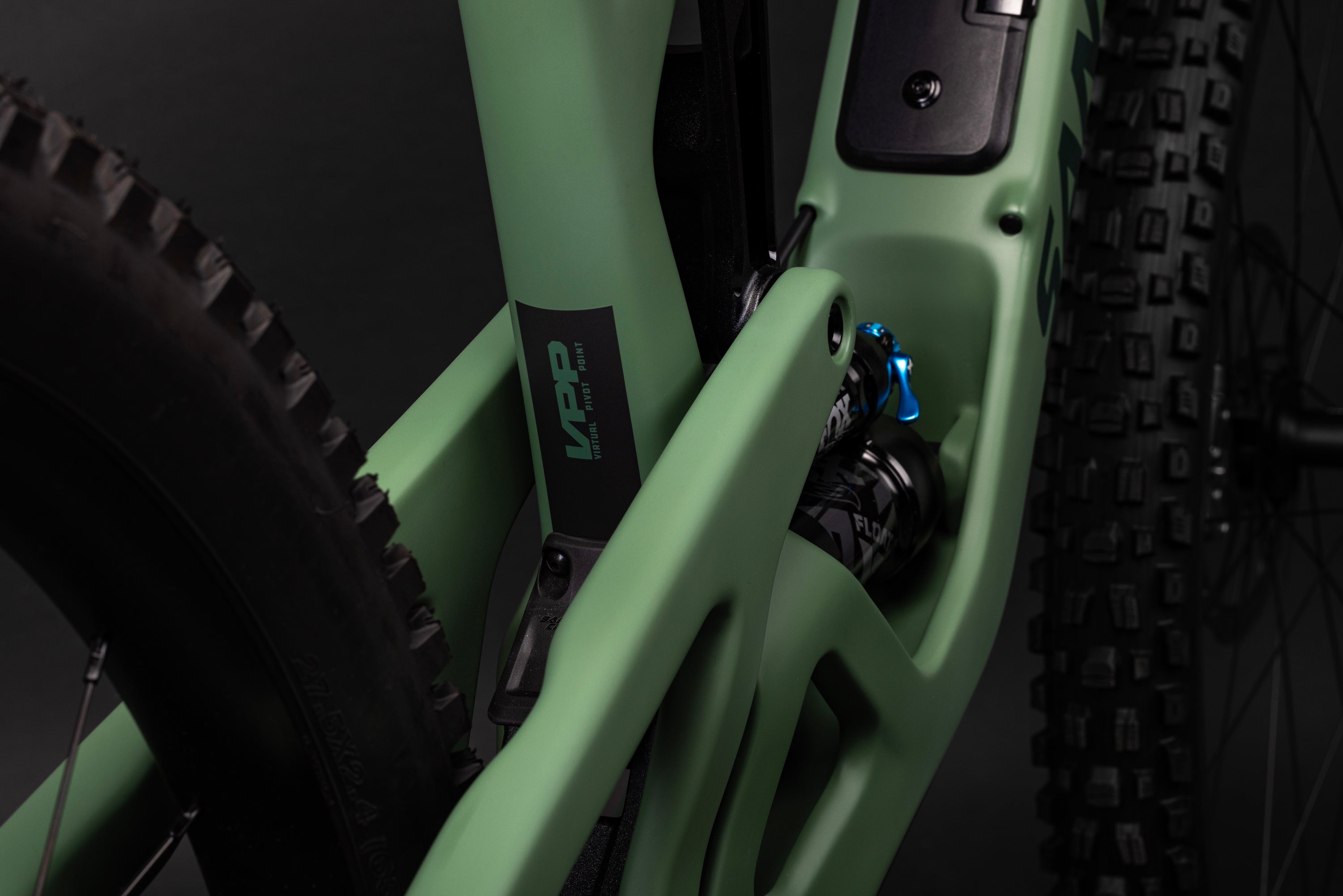 Detalles y geometría Santa Cruz Bronson